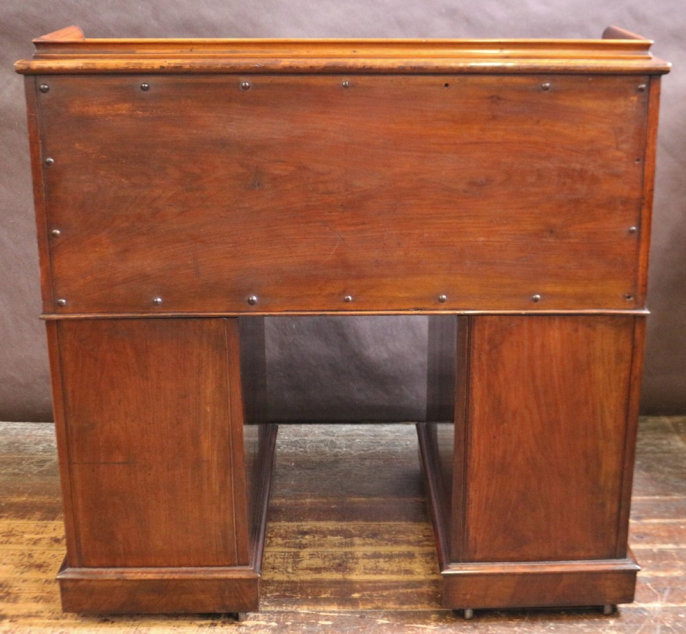 Victorian Figured Walnut Cylinder Top Kneehole Desk View XIV