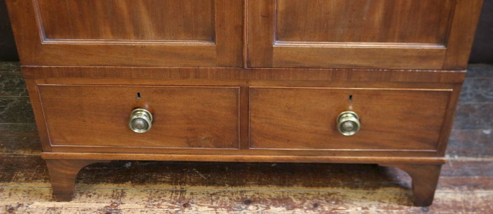 Fine Quality George 1V Mahogany Dwarf Linen Press Wardrobe by Wilkinson View VIII