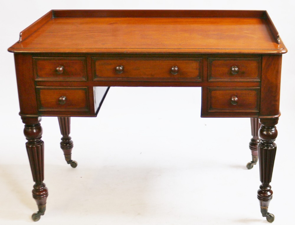 William1V Mahogany 5 Drawer Kneehole Table by T. Willson