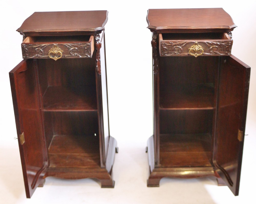 Late Victorian Mahogany Highly Carved Pair of Bedside Cupboards by Maples View II