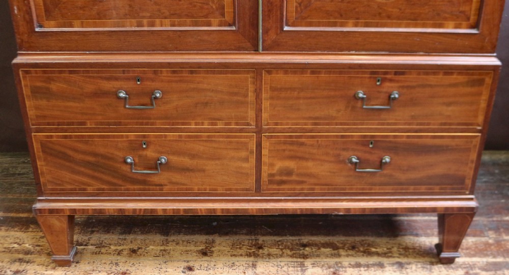 George 111 Fine Quality Mahogany Inlaid Linen Press View VIII