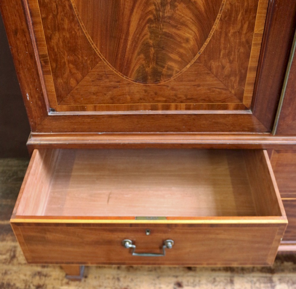 George 111 Fine Quality Mahogany Inlaid Linen Press View XI