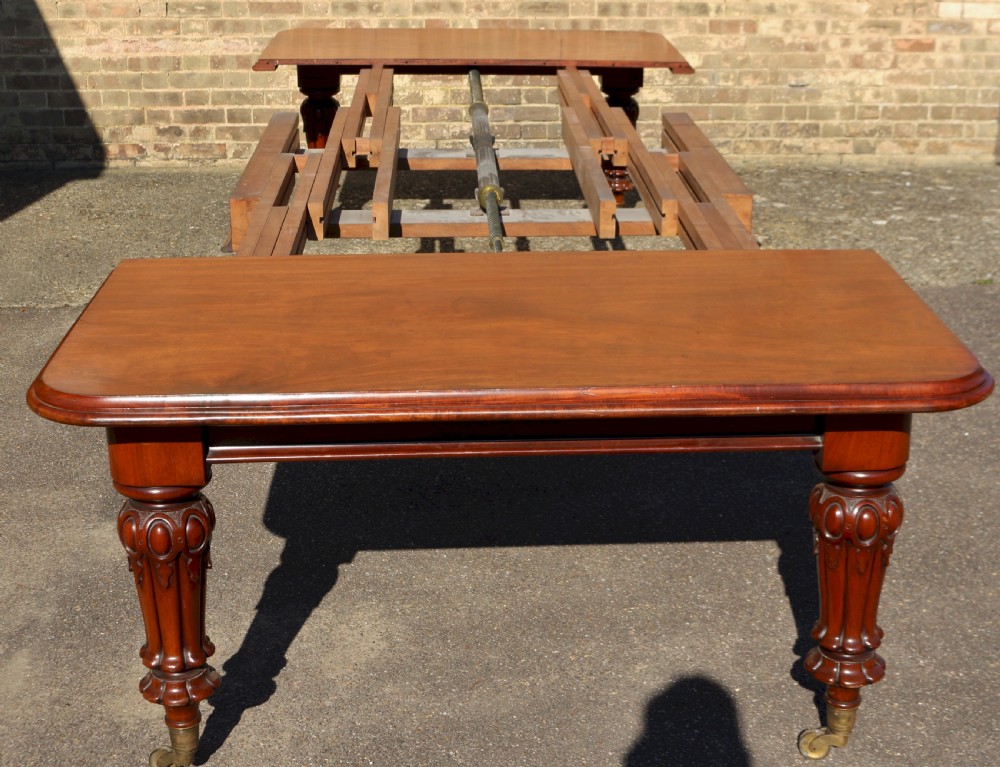 Victorian Mahogany Large Extending Dining Table with 4 Extra Leaves View II