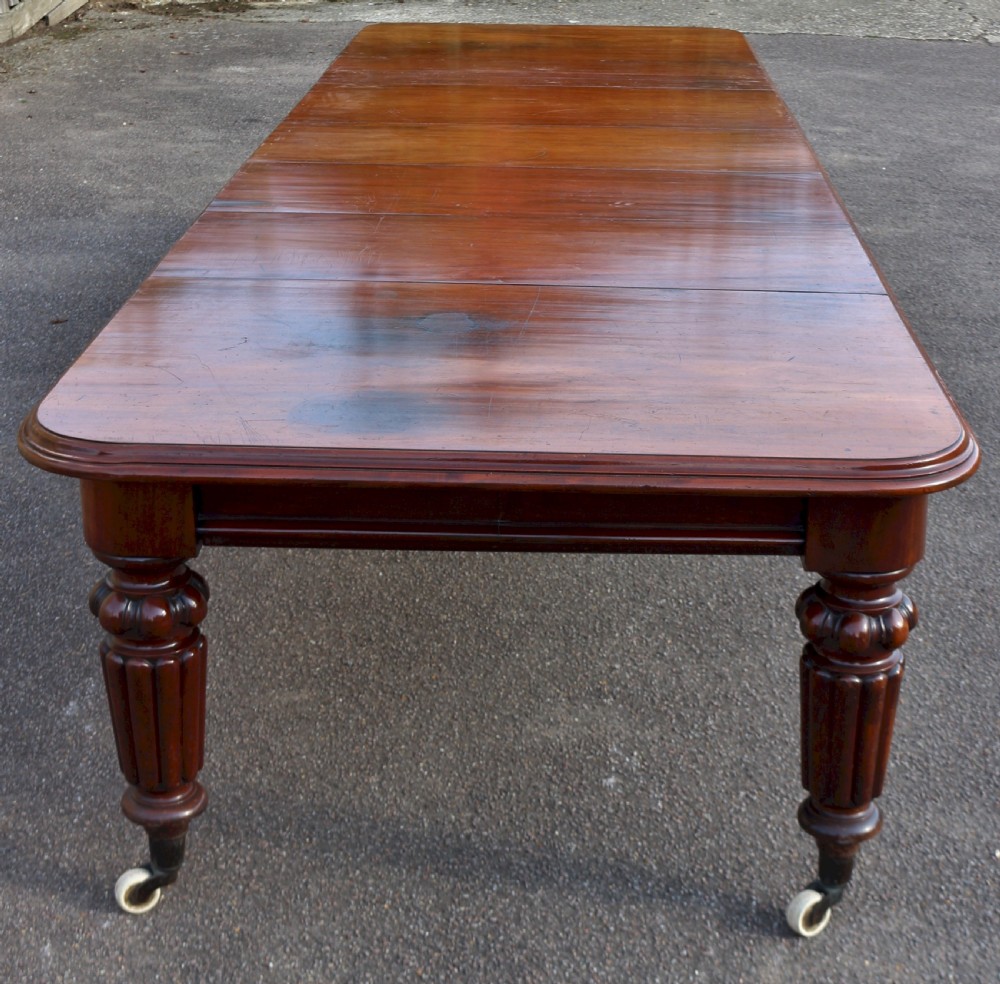 Victorian Mahogany Extending Dining Table with 6 Extra Leaves View III