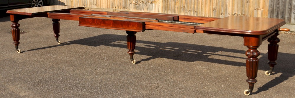 Victorian Mahogany Extending Dining Table with 6 Extra Leaves View IV