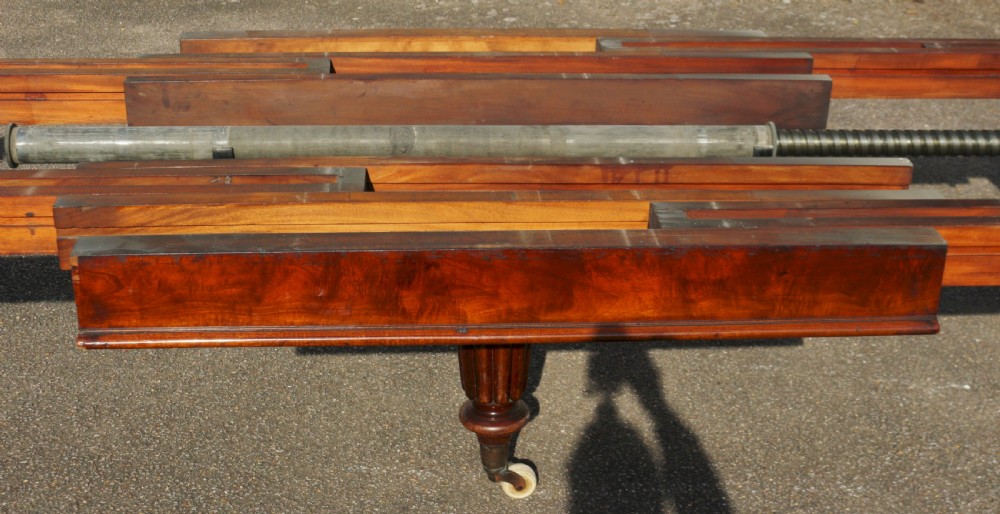 Victorian Mahogany Extending Dining Table with 6 Extra Leaves View VI