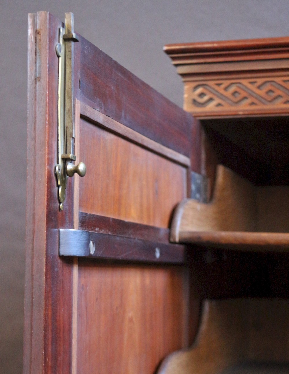 George 111 Fine Figured Mahogany Linen Press View XII