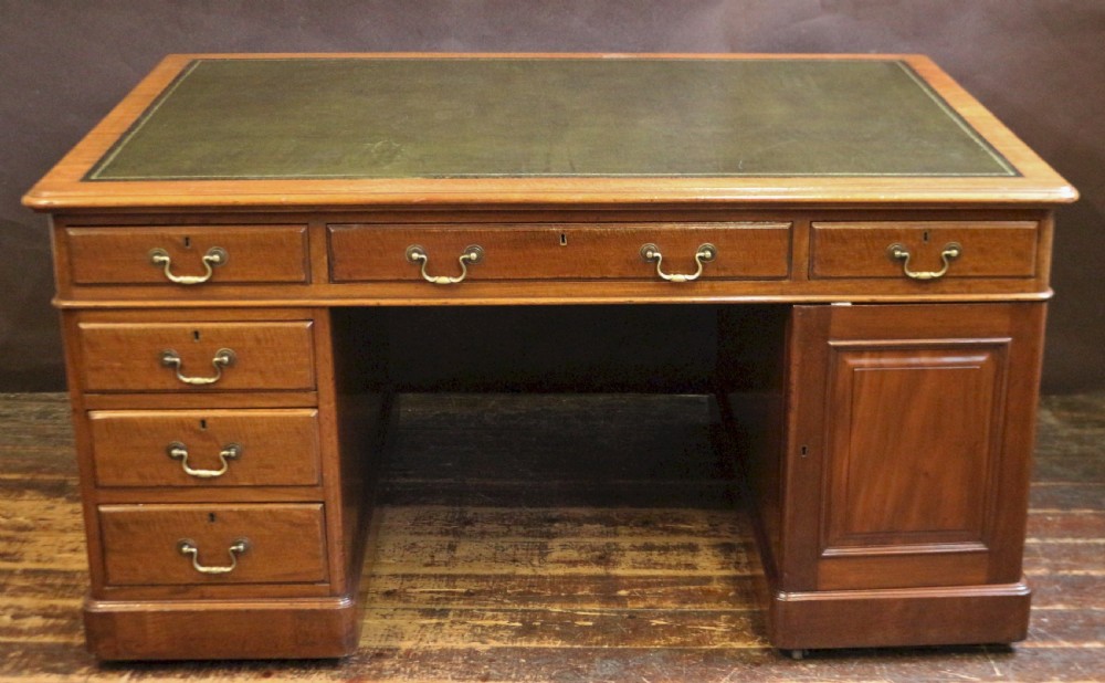 Edwardian Mahogany Partners Kneehole Desk