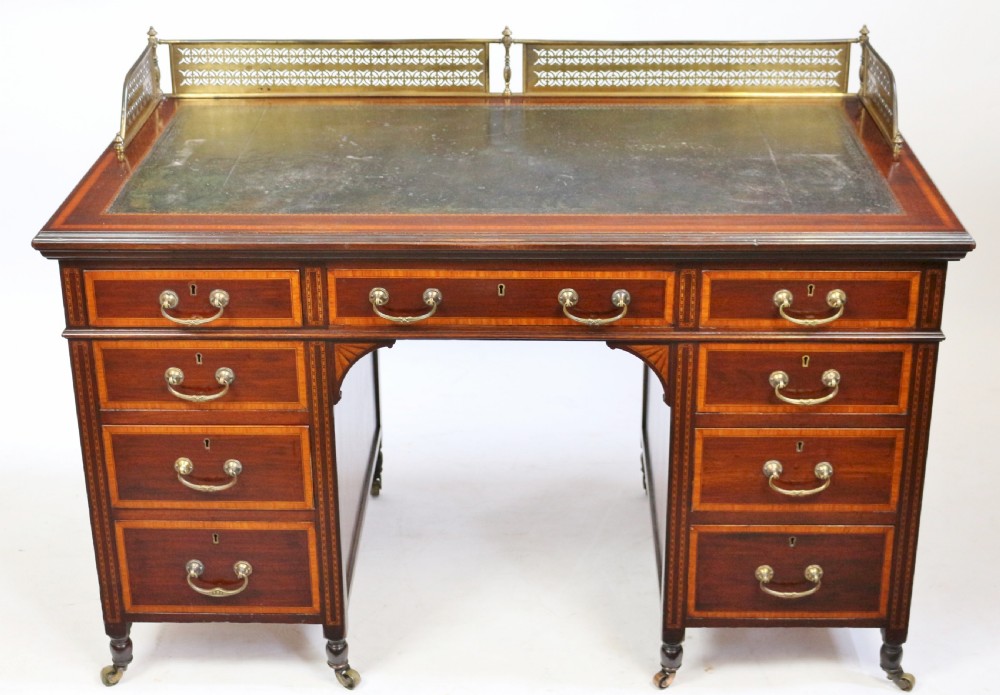 Edwardian Mahogany 9 Drawer Inlaid Kneehole Desk