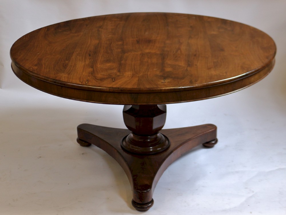 William 1V Rosewood Round Tilt Top Pedestal Centre Table.