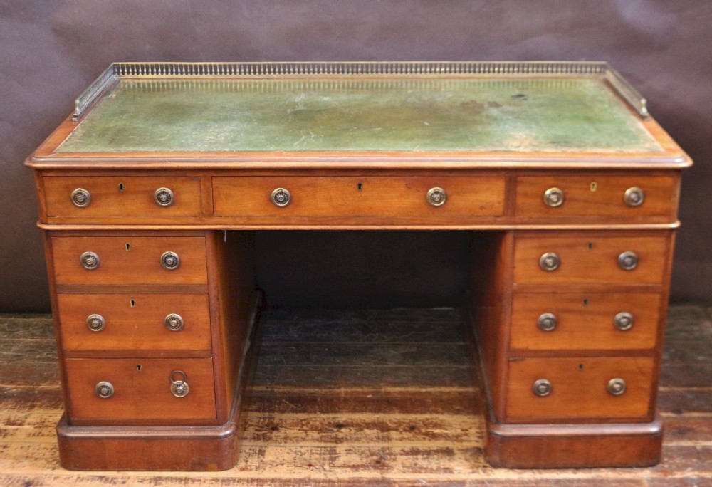 Fine Quality Early Victorian 3 Part 4'6