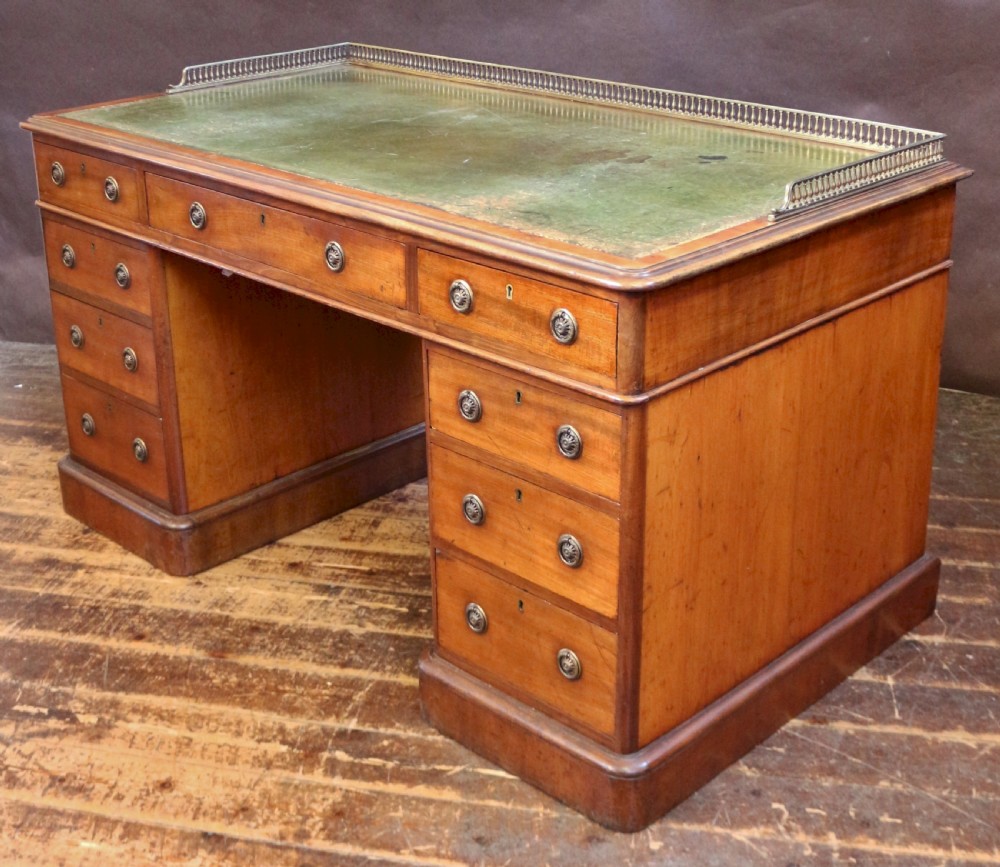 Fine Quality Early Victorian 3 Part 4'6