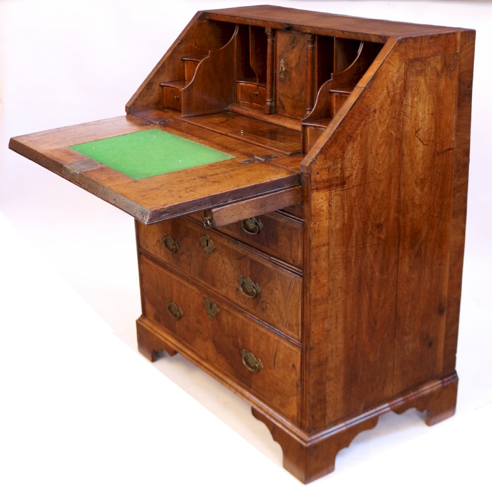 George 11 Figured Walnut Small 4 Drawer Bureau View IX
