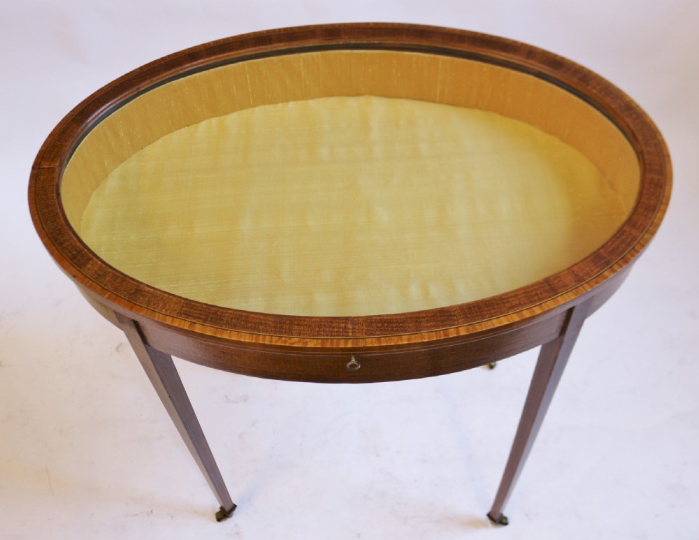 Edwardian Inlaid Feather Mahogany Oval Bijouterie Table View II