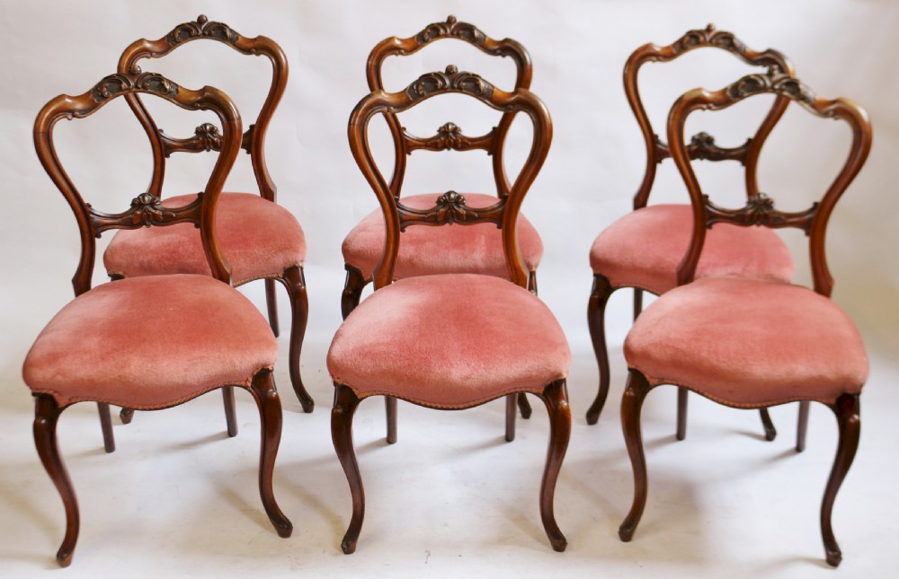 Victorian Good Quality Walnut Set of 6 Cabriole Leg Chairs