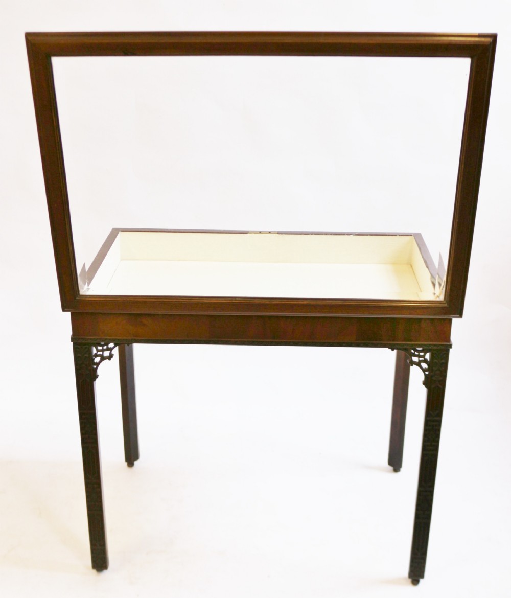 Late 19C Good Quality Mahogany Bijouterie Table View VII