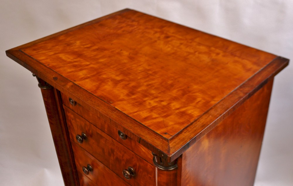 Fine Quality William 1V Satinwood 9 Drawer Wellington Chest View VI