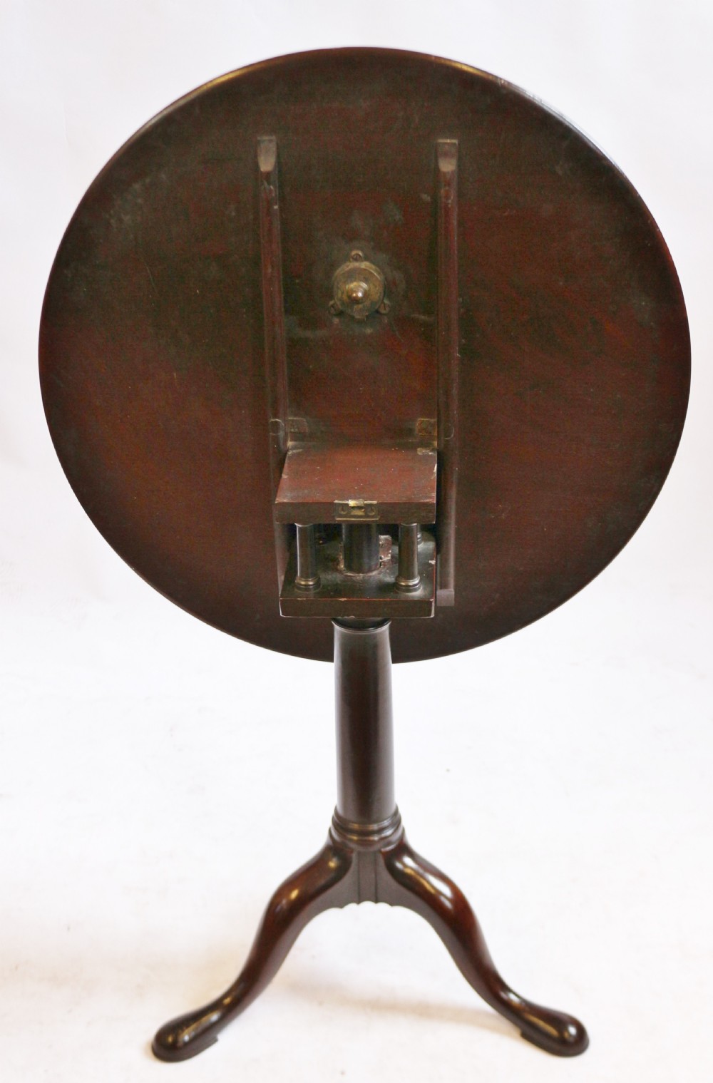 Fine Early George 111 Mahogany Round Birdcage Tripod Table View VI