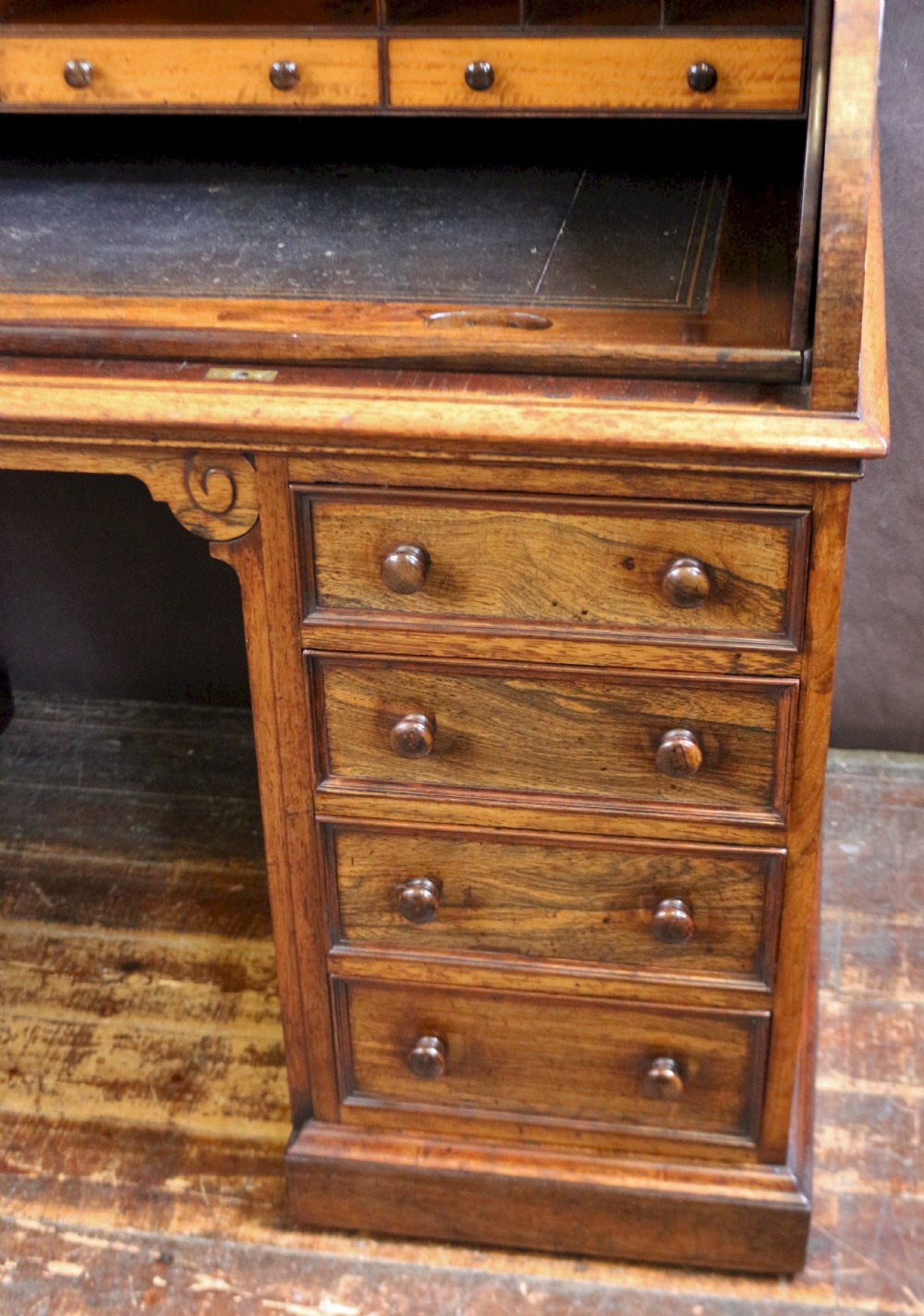 Fine Quality Early Victorian Rosewood Roll Top Desk View XII