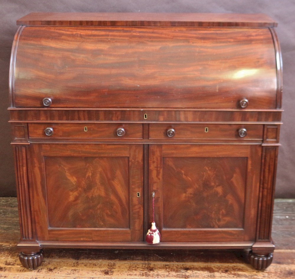Fine Quality Geog. 1V Mahogany Cylinder Top Bureau