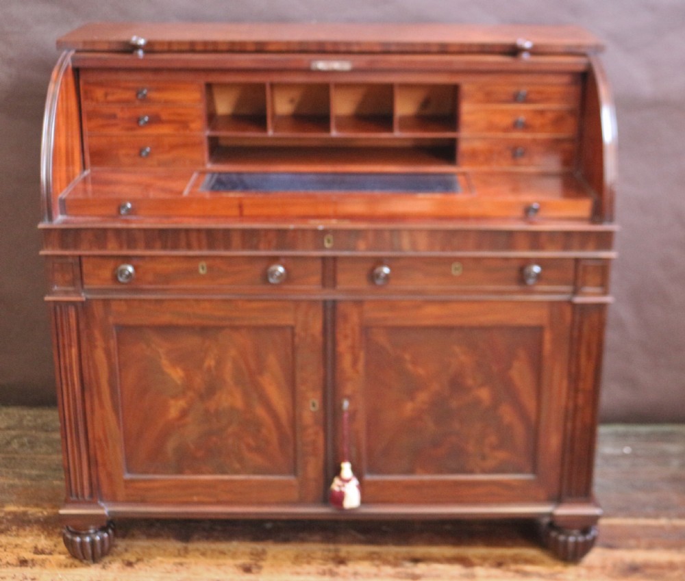 Fine Quality Geog. 1V Mahogany Cylinder Top Bureau View II