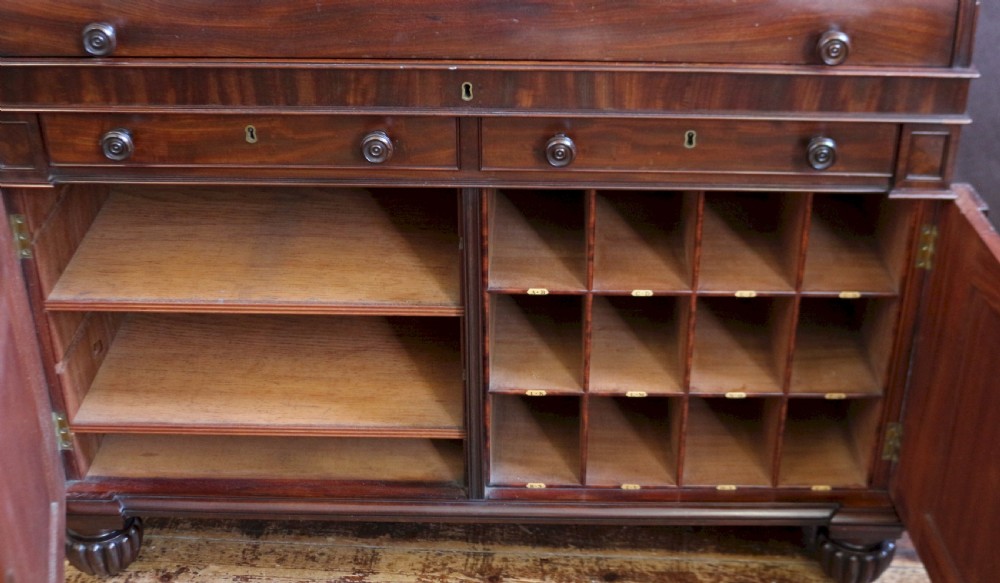 Fine Quality Geog. 1V Mahogany Cylinder Top Bureau View VII