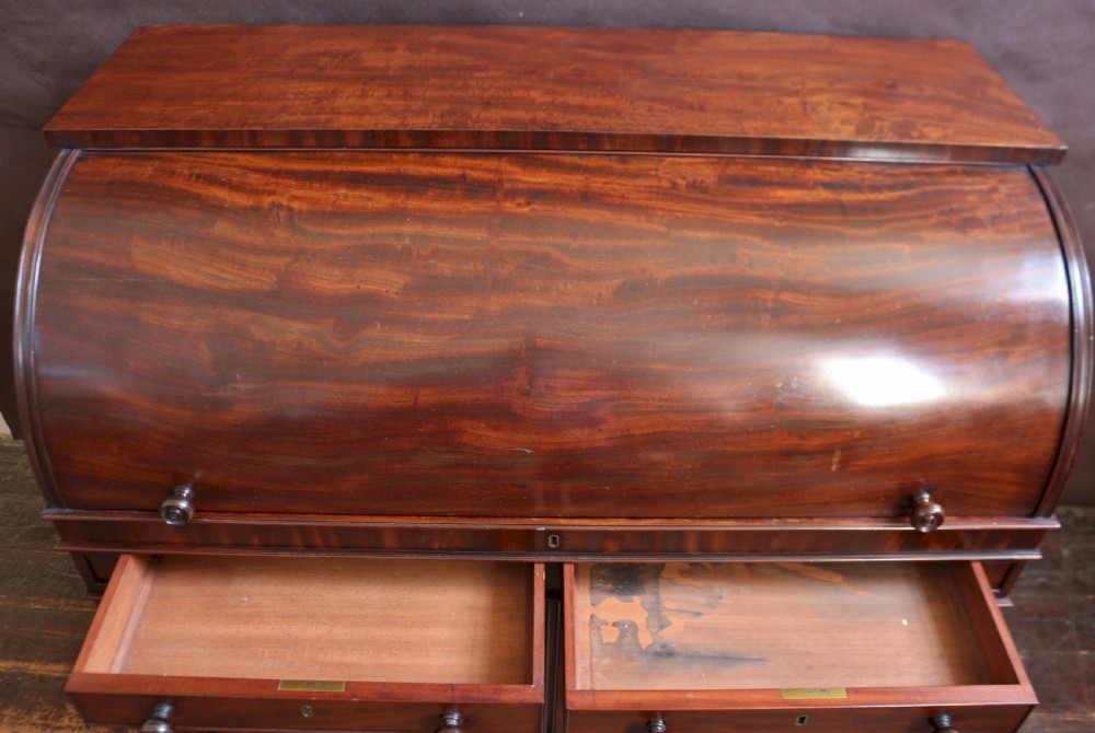 Fine Quality Geog. 1V Mahogany Cylinder Top Bureau View VIII