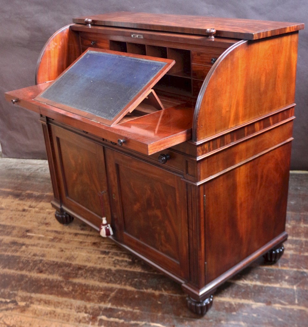 Fine Quality Geog. 1V Mahogany Cylinder Top Bureau View X