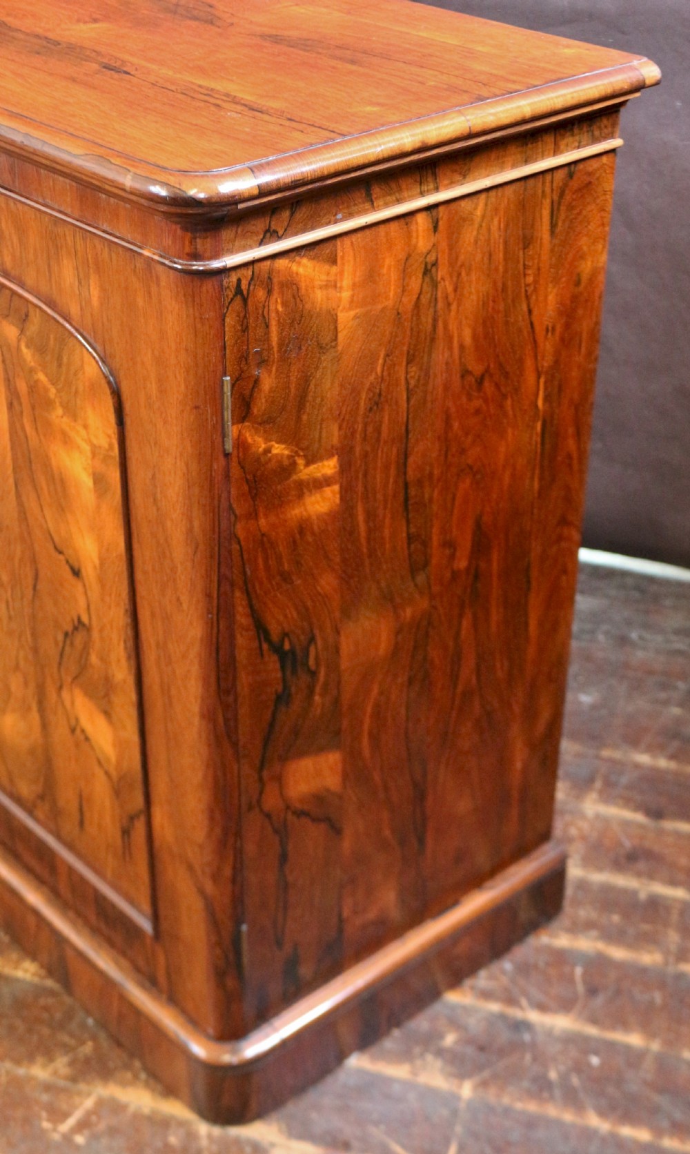 William 1V Rosewood Fine Quality 32 Drawer Collectors Cabinet View VIII