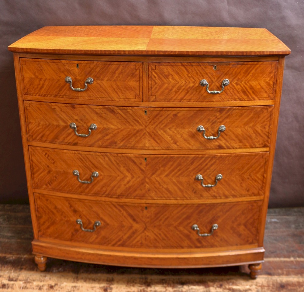 Fine Quality Edwardian Satinwood 5 Drawer Bow Chest