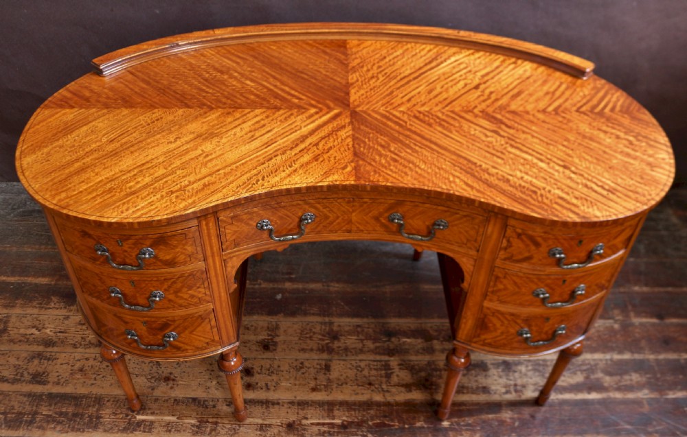 Fine Quality Edwardian Satinwood 9 Drawer Kidney Shaped Desk View II
