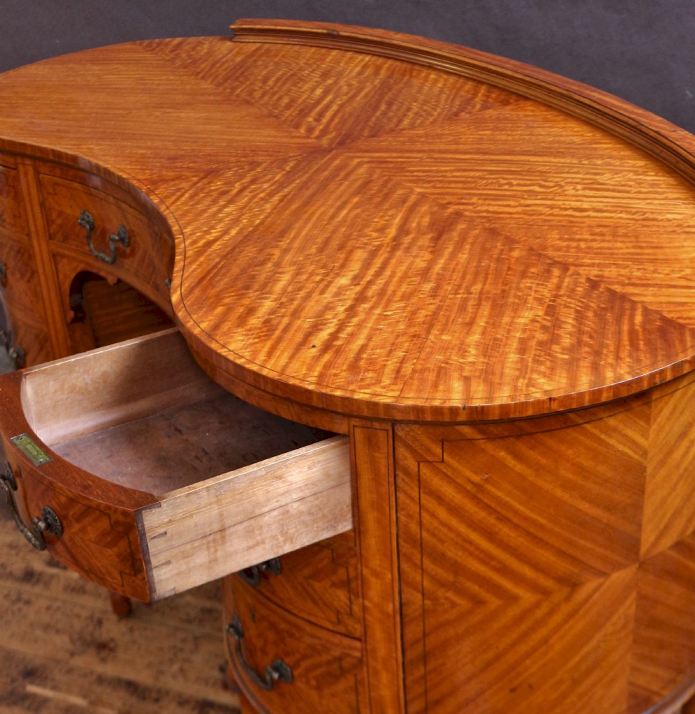 Fine Quality Edwardian Satinwood 9 Drawer Kidney Shaped Desk View V