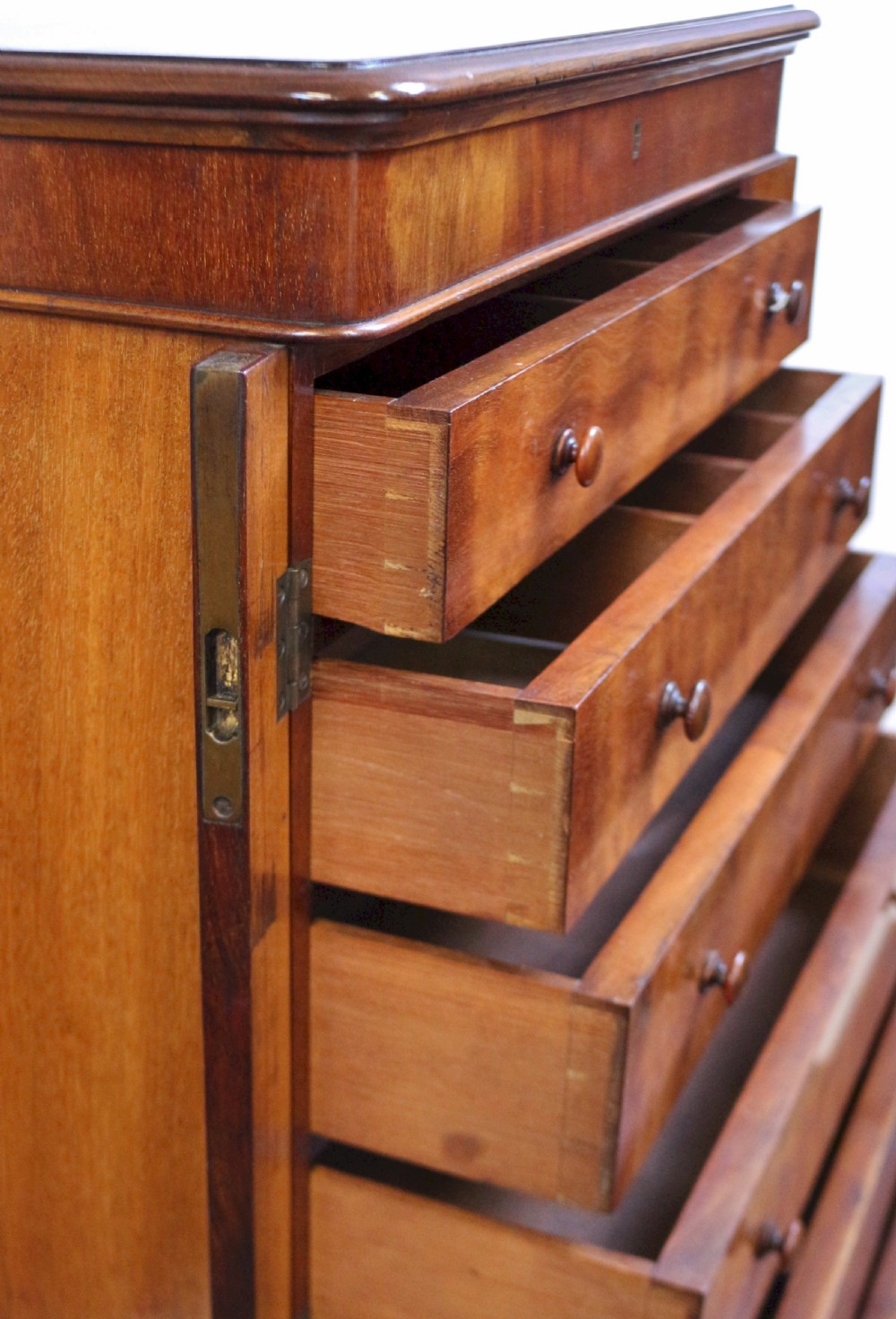 Good Quality Victorian Mahogany 8 Drawer Wellington Chest View VIII