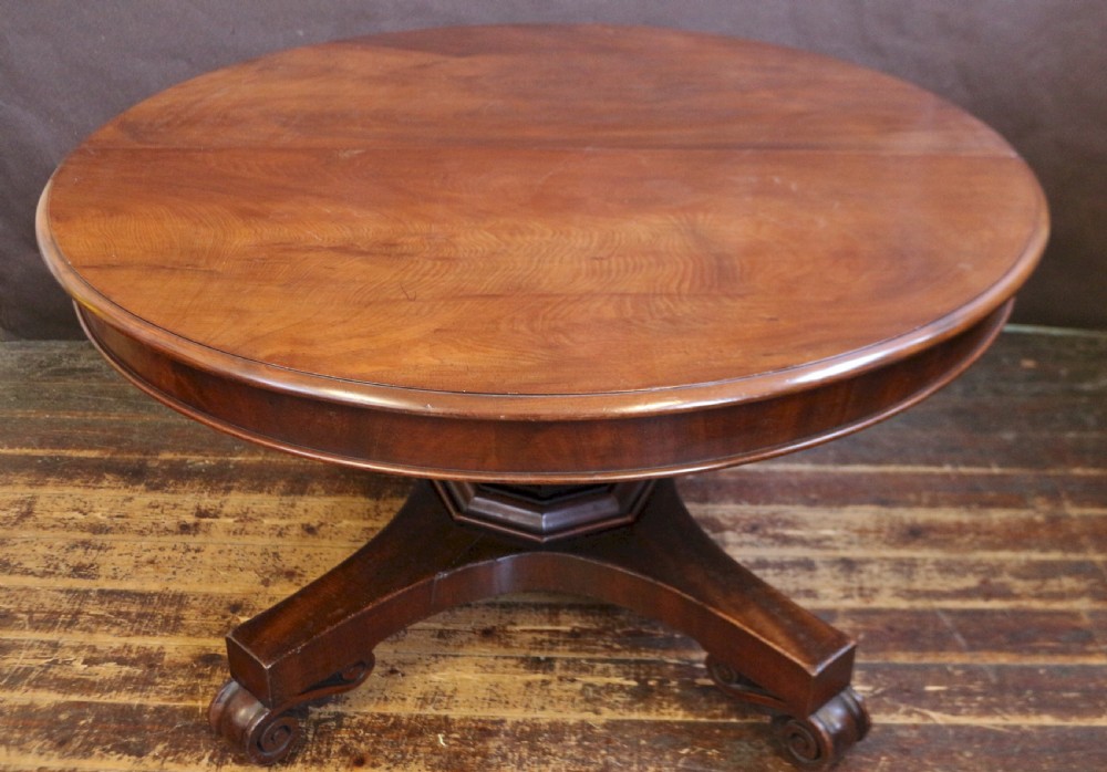 William 1V Mahogany Pedestal Extending Dining Table with 3 Leaves View III