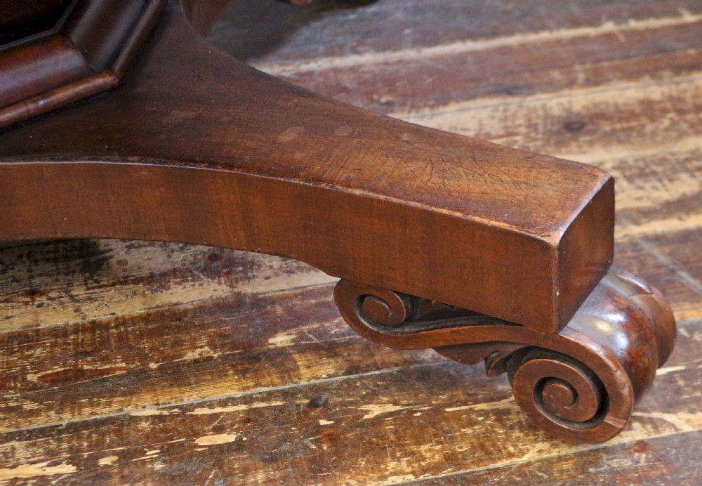 William 1V Mahogany Pedestal Extending Dining Table with 3 Leaves View XII