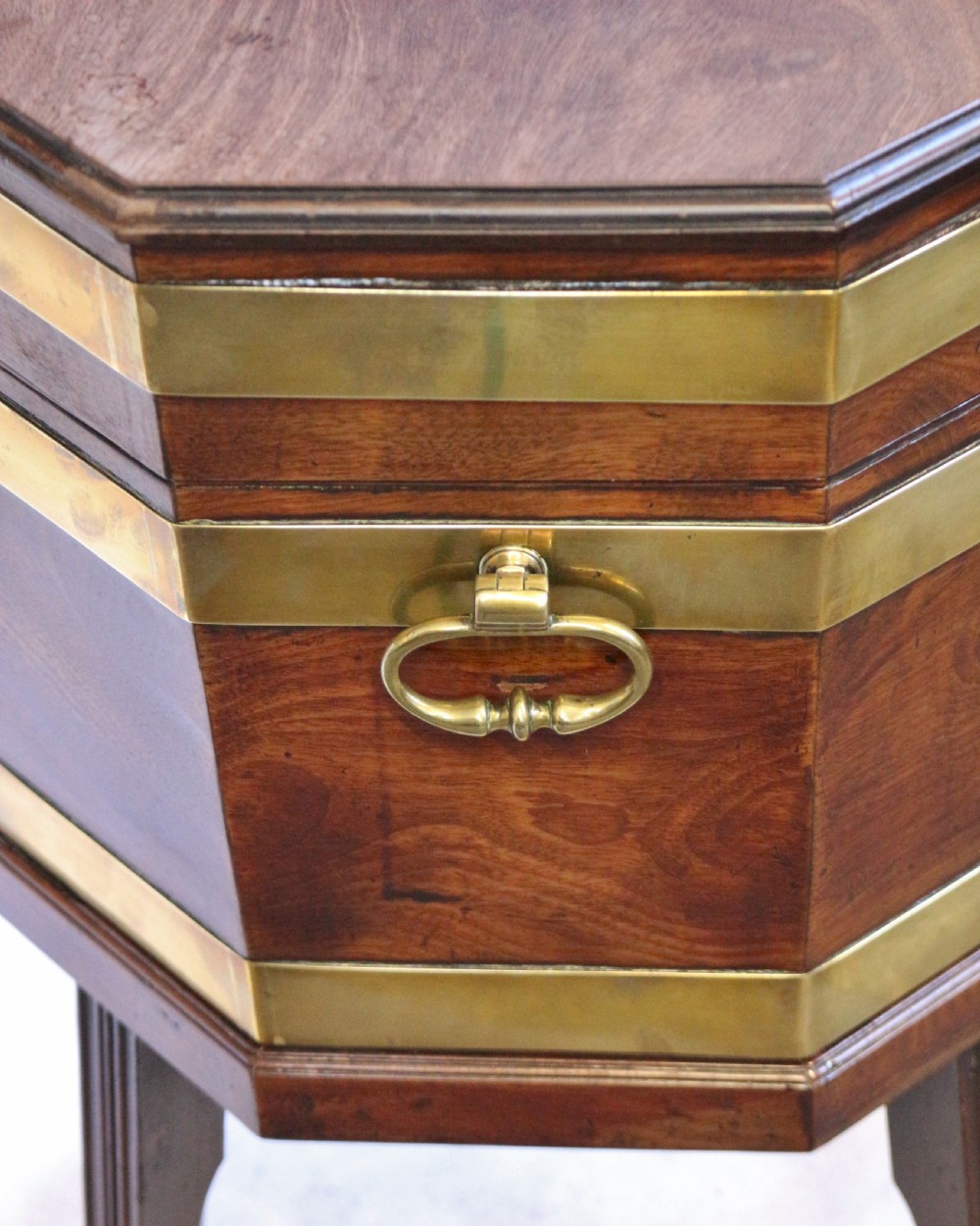 George111 Mahogany Brass Bound Octagonal Wine Cooler on Stand View VII
