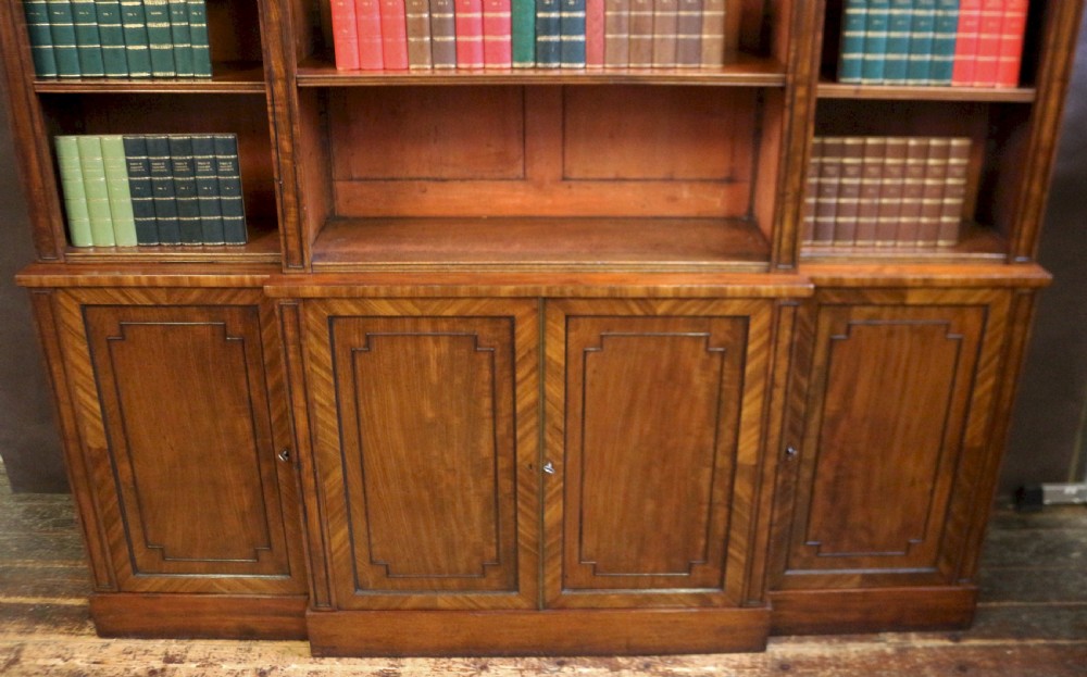 Fine Regency Mahogany Open Top Breakfront Bookcase View VI
