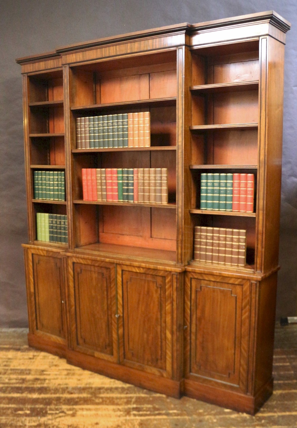 Fine Regency Mahogany Open Top Breakfront Bookcase View VII