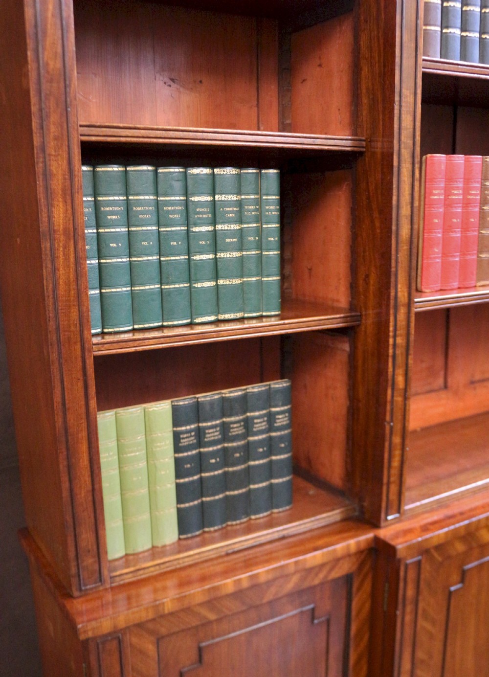 Fine Regency Mahogany Open Top Breakfront Bookcase View X