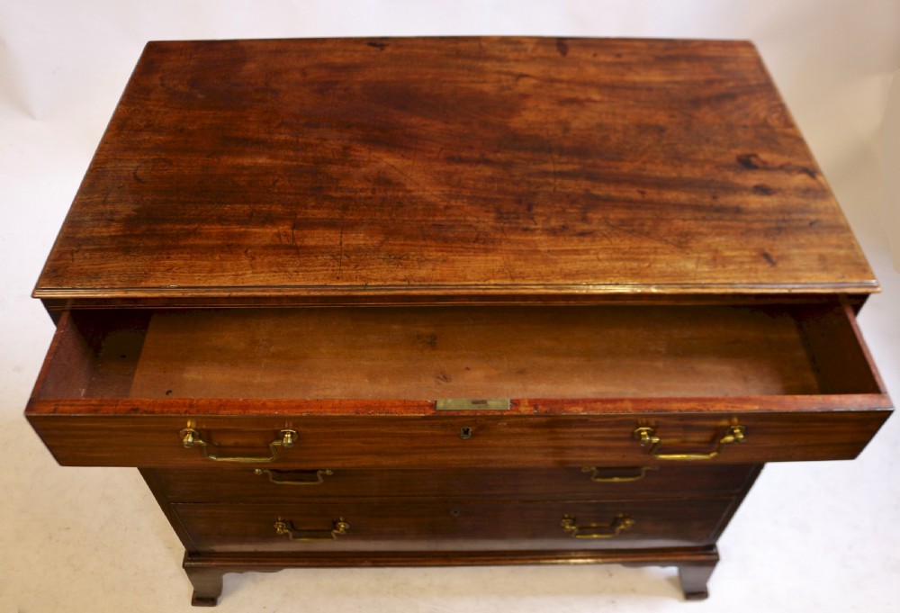 Fine Quality Regency Mahogany Chest of 4 Long Drawers View III
