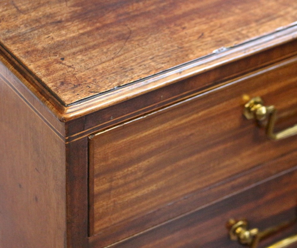 Fine Quality Regency Mahogany Chest of 4 Long Drawers View VII