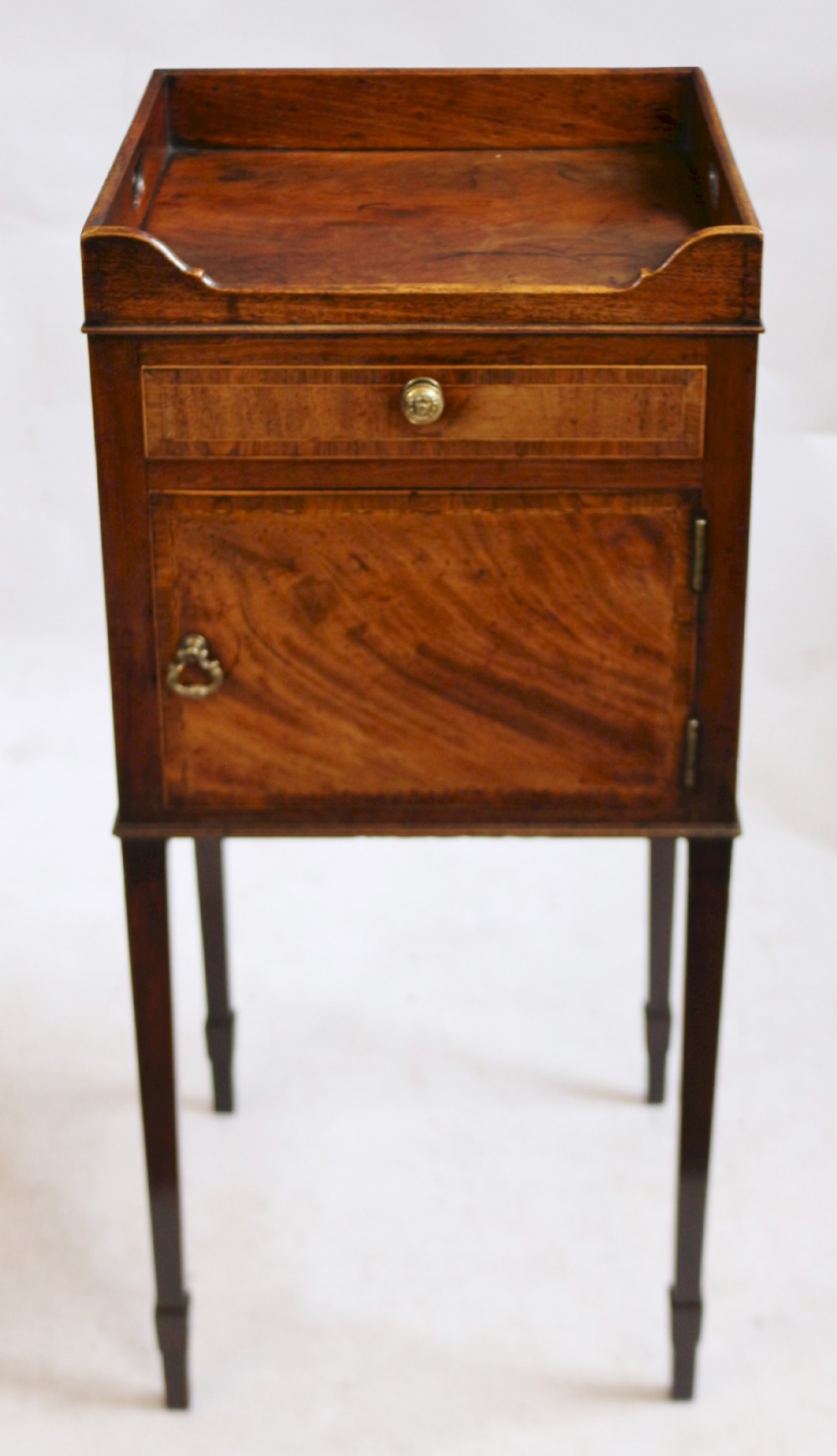 Fine George 111 Mahogany Bedside Cupboard