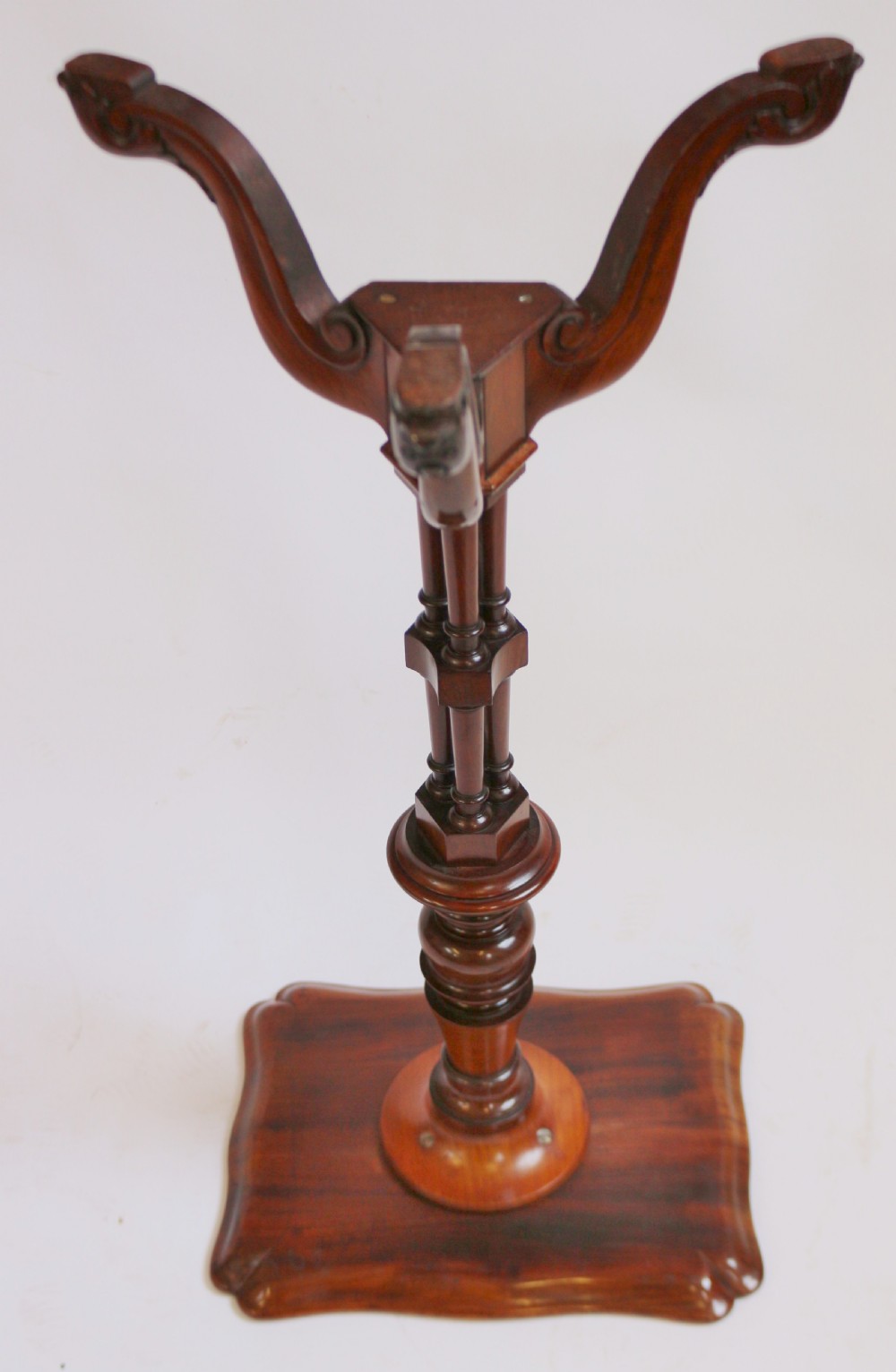 A Regency period thuyawood tripod table featuring a scalloped tray top, turned pedestal stem with clustered columns, and three scrolled feet. View VIII