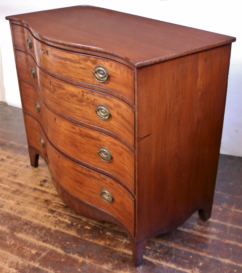 George 111 Mahogany 4 Drawer Serpentine Chest View VIII