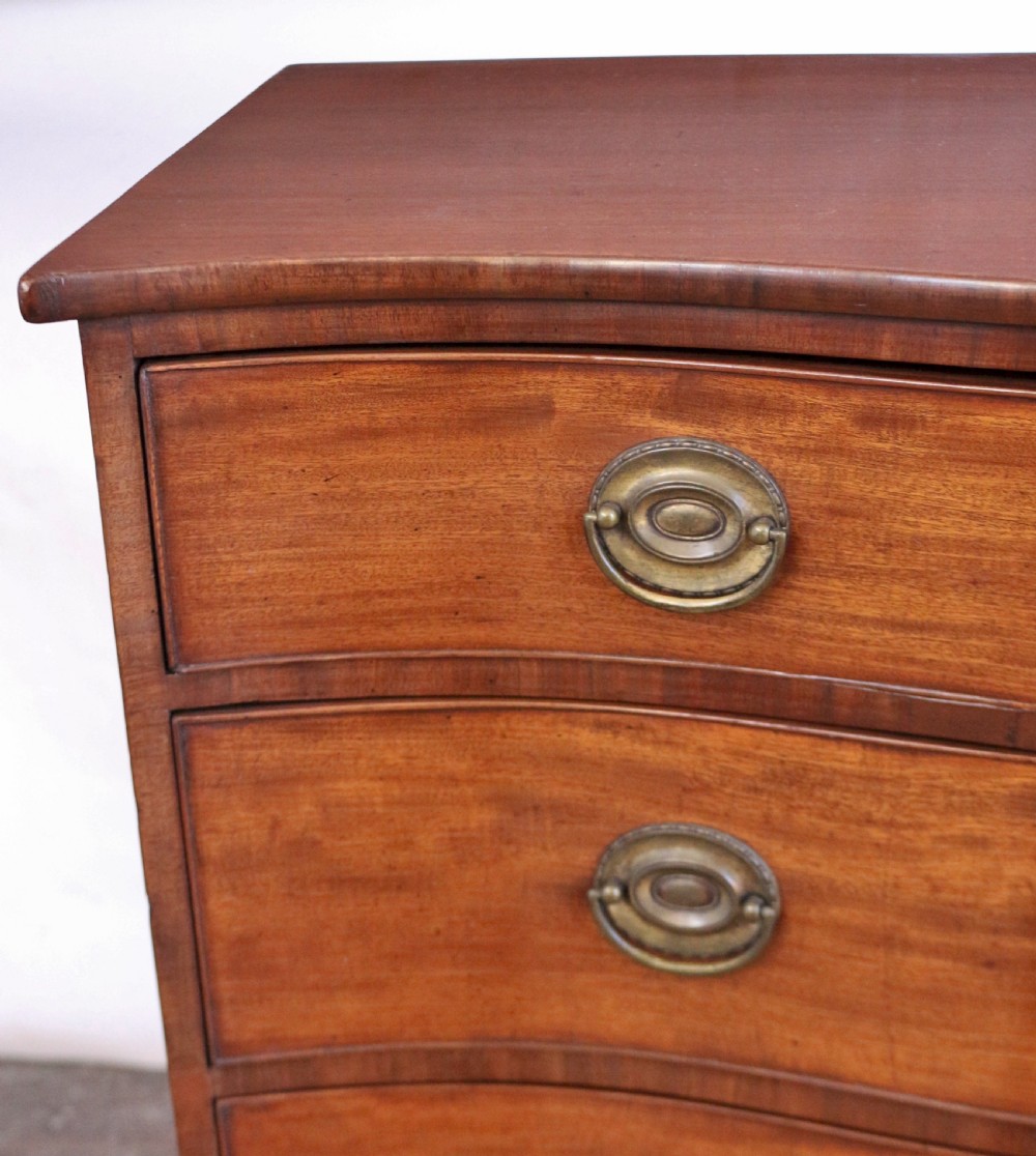 George 111 Mahogany 4 Drawer Serpentine Chest View IX