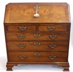 A FINE GEORGE 111 MAHOGANY 5 DRAWER BUREAU