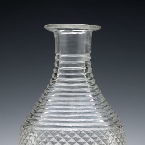 GEORGIAN CUT GLASS DECANTER C1820 - ADDITIONAL PHOTO 2