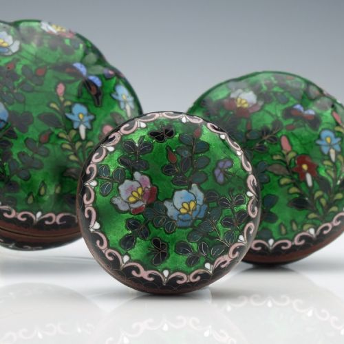 set of three 19th century japanese cloisonne boxes c1875 - CATEGORY: ANTIQUE BOXES - DATED 19TH CENTURY