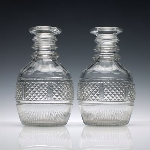 PAIR OF LARGE IRISH 19TH CENTURY CUT GLASS WINE CARAFES C1810 - ADDITIONAL PHOTO 2