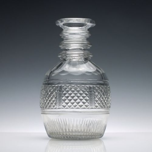PAIR OF LARGE IRISH 19TH CENTURY CUT GLASS WINE CARAFES C1810 - ADDITIONAL PHOTO 3